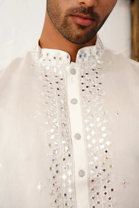 Men's Embroidered Kurta With Pyjama