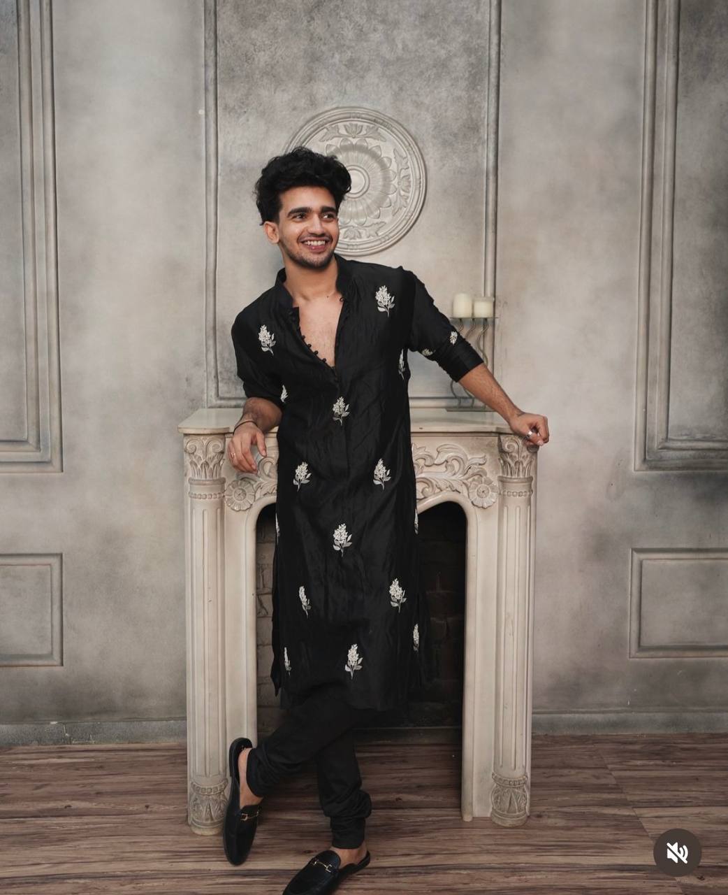 VISHAL PANDEY STYLISH BLACK EMBROIDERY WORK KURTA  PAJAMA SET