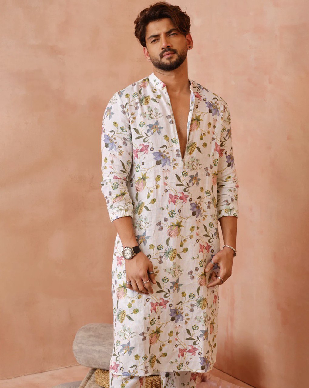 STYLISH WHITE FULL PRINTED DESIGNER KURTA WITH PLAIN WHITE PAJAMA